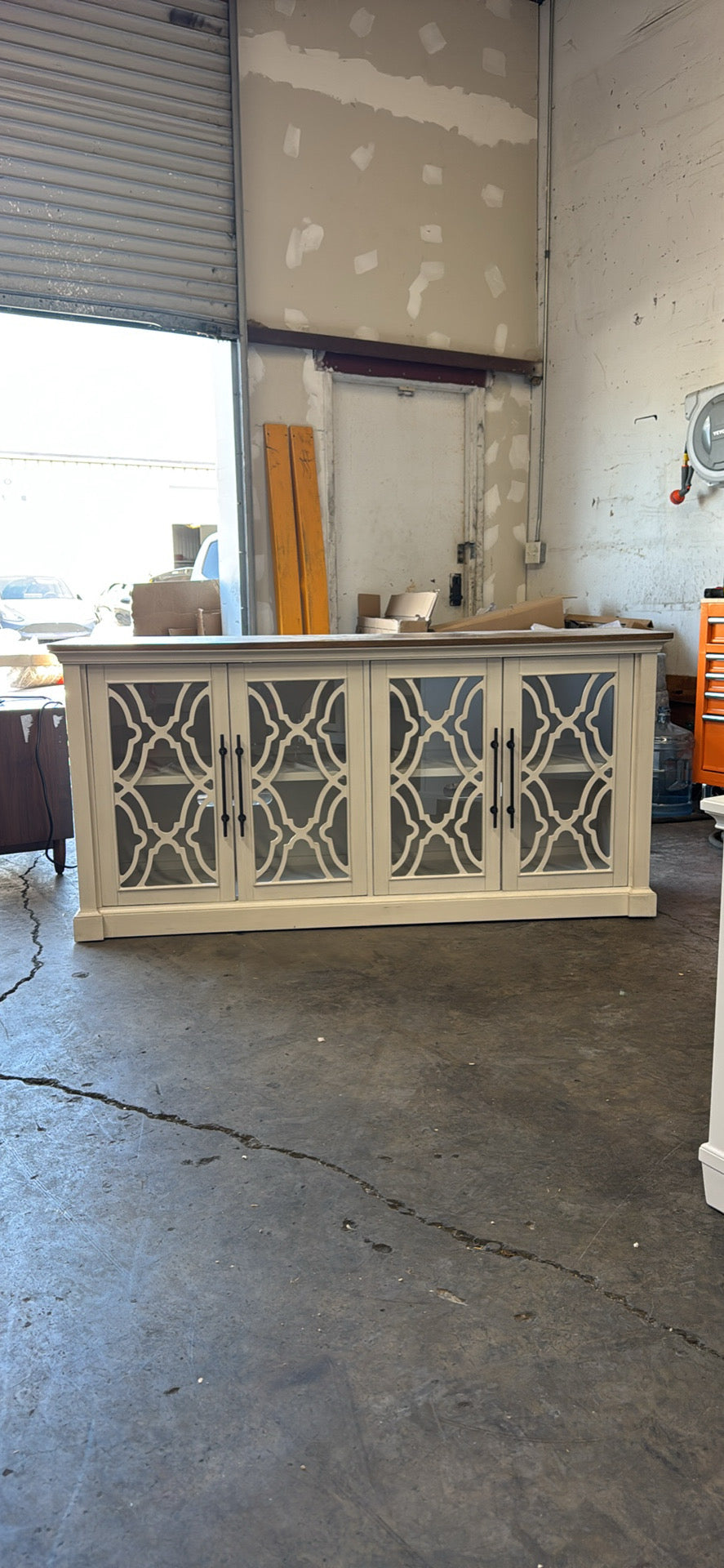 Huntington 70" Accent
Console